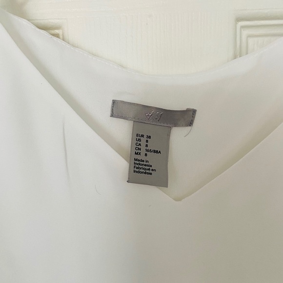 H&M camisole crisis cross chiffon tank - Picture 4 of 4